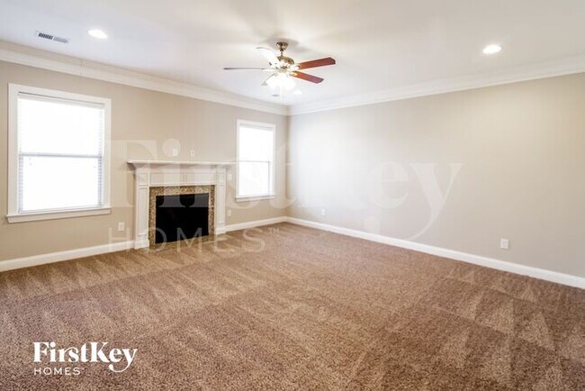 Building Photo - 177 Weeping Cypress Dr