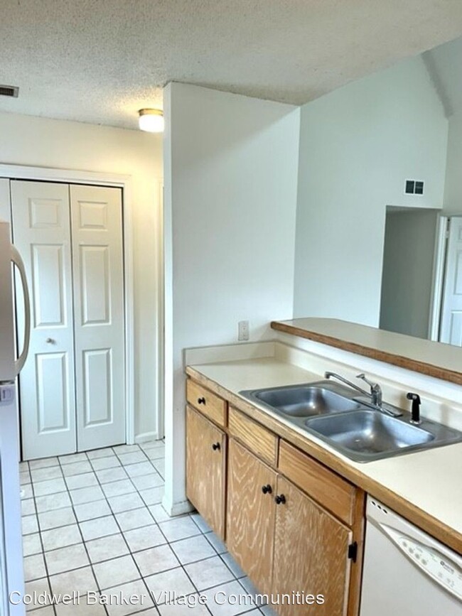Building Photo - 3 br, 1 bath House - 1605 Auburn Place