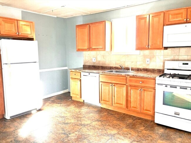 Building Photo - 9 Laurel St