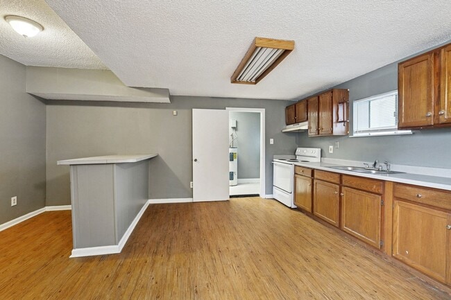 Building Photo - 416 Evelina St