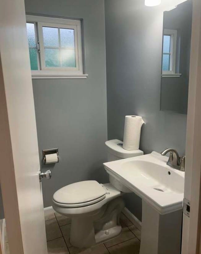 Building Photo - 3817 Florida Ave