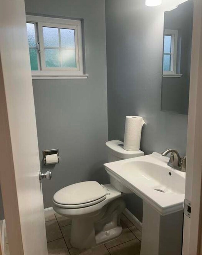 Foto del edificio - 3817 Florida Ave