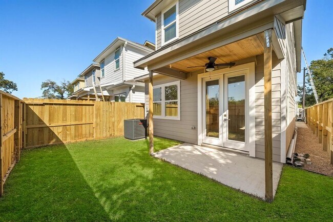 Foto del edificio - 4012 Cetti St