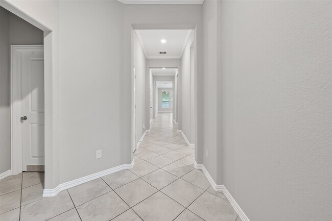 Building Photo - 134 S Bearkat Ct