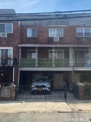Primary Photo - 25-37-37 23rd St