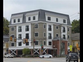Building Photo - 2 Silver St
