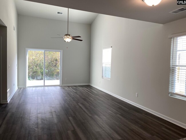 Building Photo - 118 Kings Parish Ct