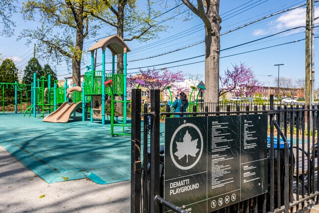 De Matti Park Playground is a great place for families to bring their kids to play in Rosebank.