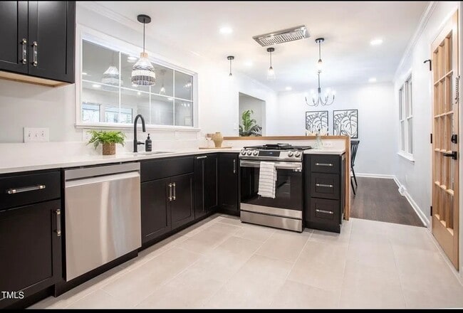 Foto del edificio - 1300 Leclair St