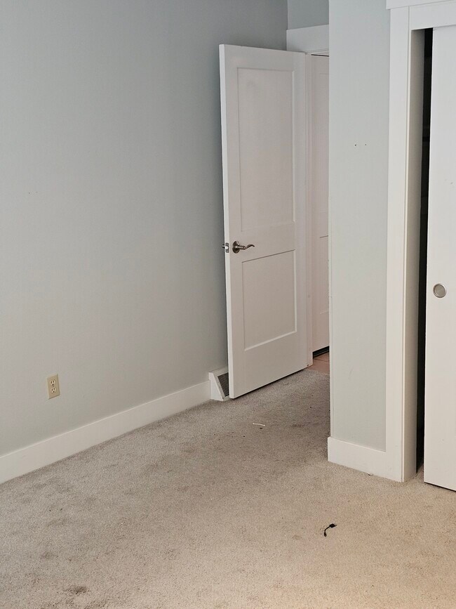 Foto del edificio - 636 Cheyenne Drive, #6