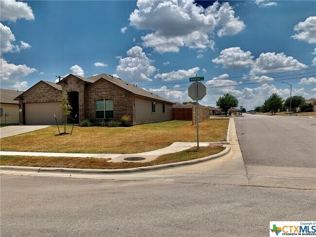 Foto del edificio - 2410 Wigeon Wy