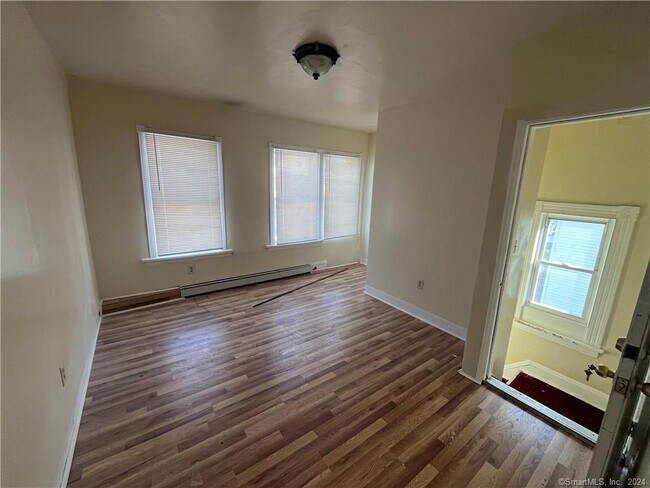 Building Photo - 259 6th St