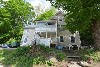 Building Photo - 139 Railroad St