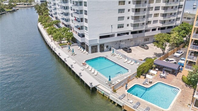 Building Photo - 137 Golden Isles Dr