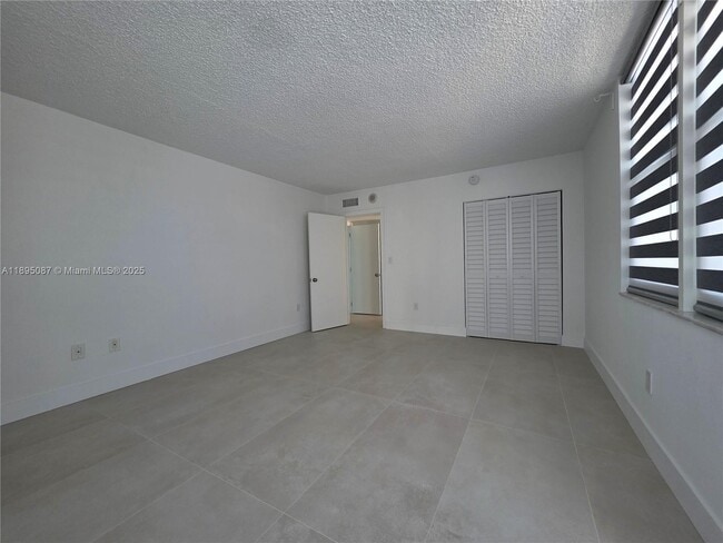 Foto del edificio - 245 18th St