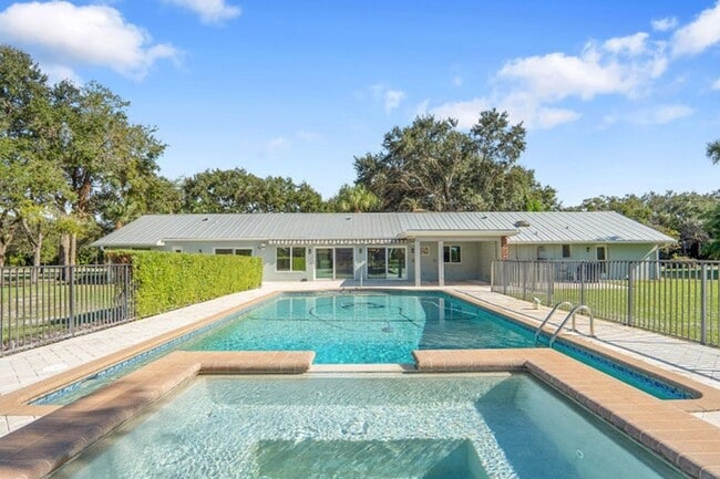 Photo - 8631 Steeplechase Dr House