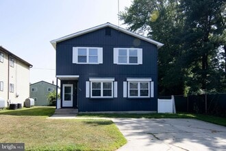 Building Photo - 106 Haines Ave