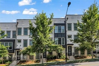 Building Photo - 552 Ember Ln NW