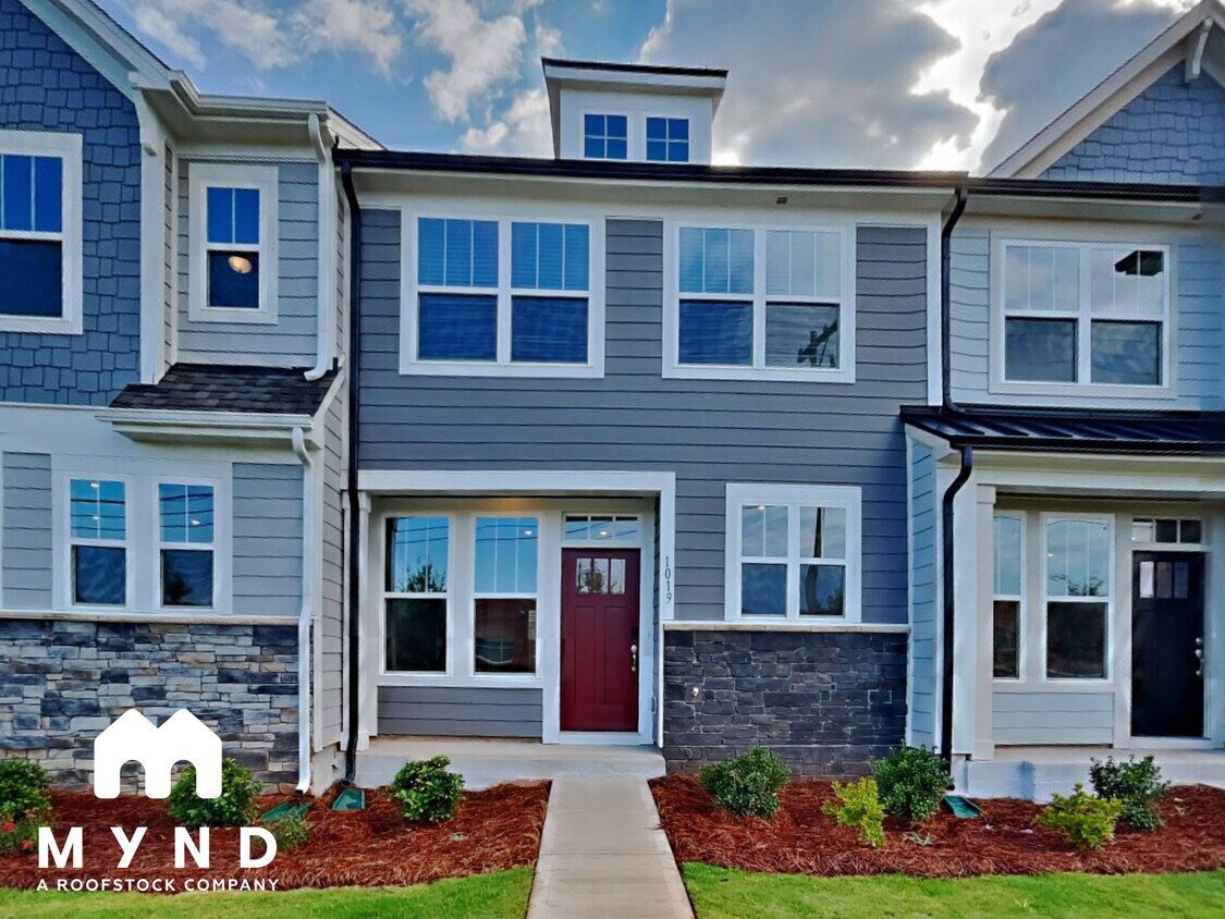 1019 S Point Rd Townhome Rentals in Belmont NC