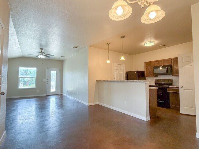 Building Photo - 1718 Indian Trail