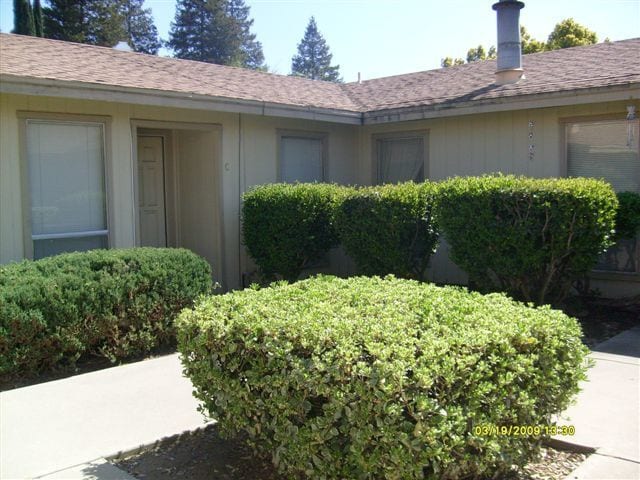 Building Photo - 2024 E Orangeburg Ave