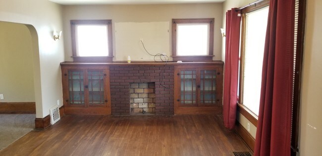 Building Photo - 1115 Maryland Ave SW
