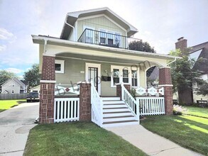 Building Photo - 7413 23rd Ave