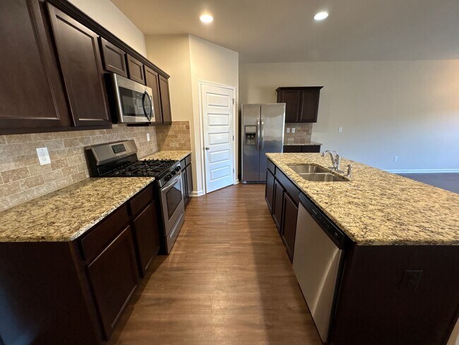 Building Photo - 3061 White Gate Lp