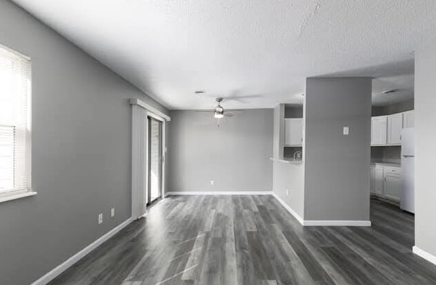 Foto del edificio - 472 Cedarview Ct