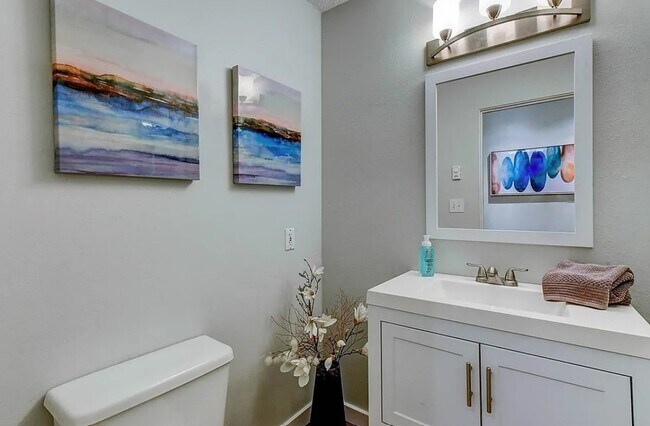 Hallway Restroom - 1425 S Puget Dr