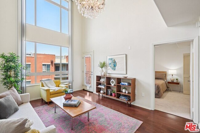 Building Photo - 100 S Alameda St