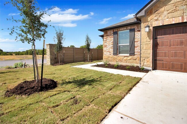 Foto del edificio - 101 Unforgiven Ln