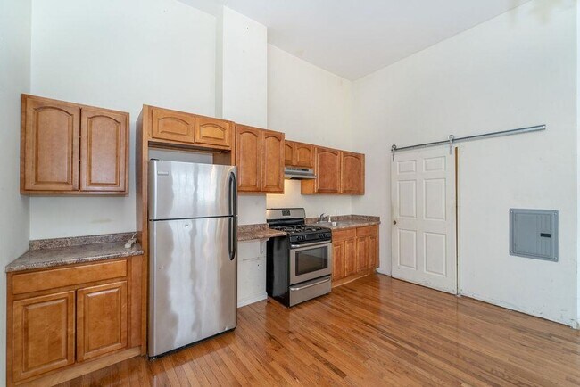 Foto del edificio - 411 John F. Kennedy Blvd