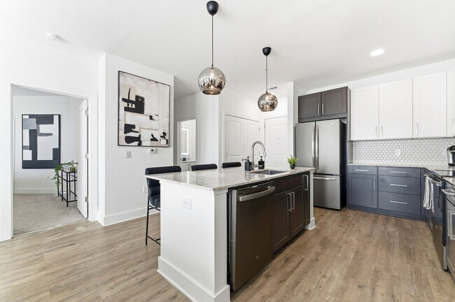 Foto del edificio - 220 Bill Kennedy Wy SE