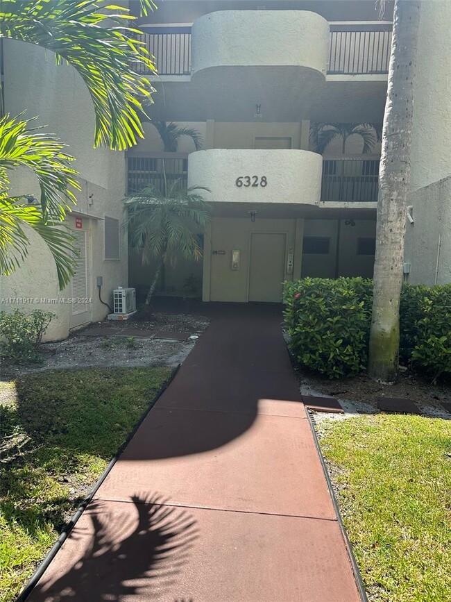 Foto del edificio - 6328 Longboat Ln W