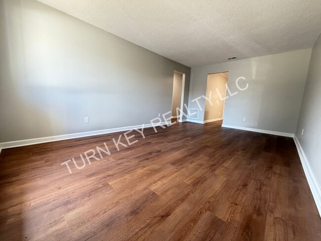 Building Photo - Condo for Rent in Grayson Valley