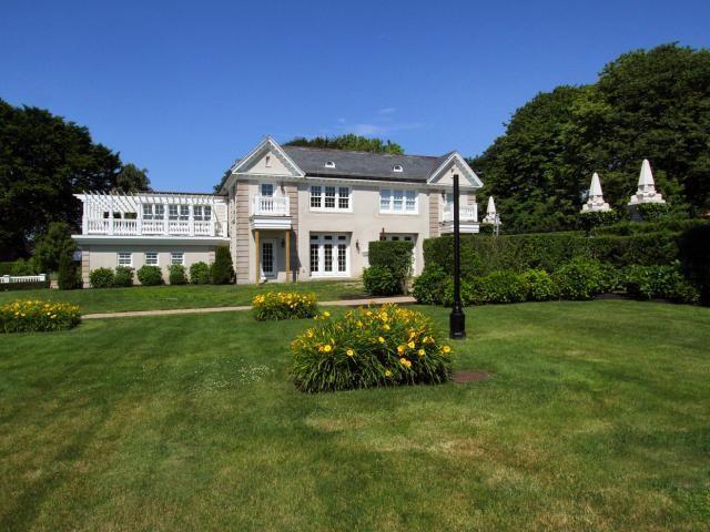 Foto principal - 241 Ruggles Ave