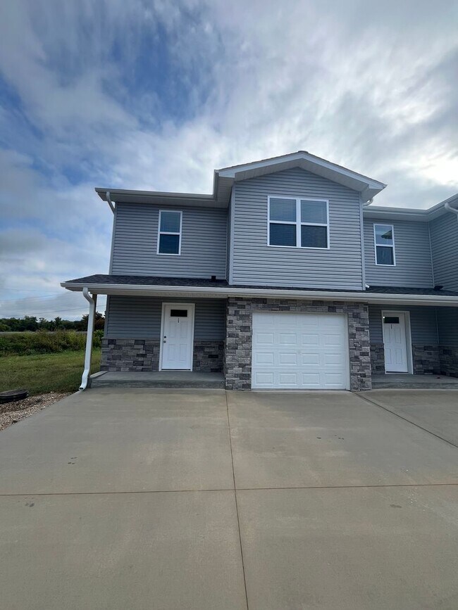 Foto del edificio - 146-146 Weise Pkwy