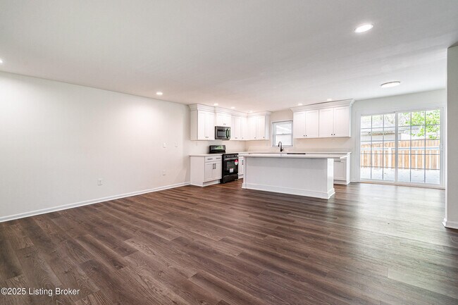 Foto del edificio - 3801 Iron Horse Way