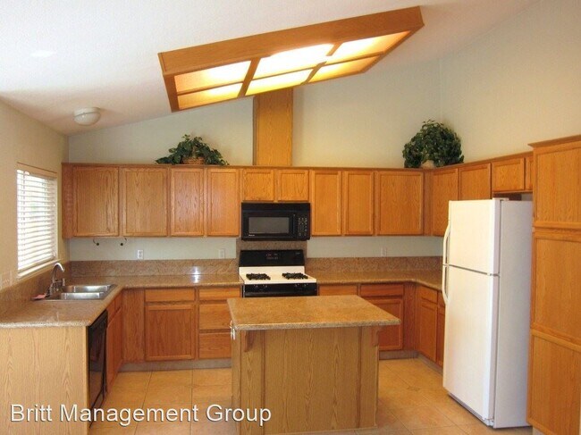 Building Photo - 3 br, 2 bath House - 9705 Northrup Drive