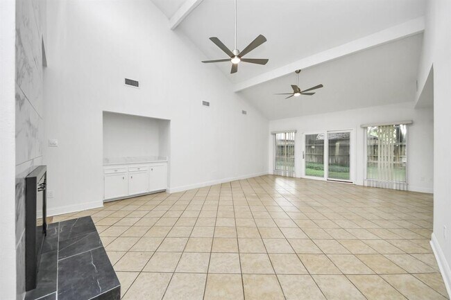 Building Photo - 11415 Ella Lee Dr
