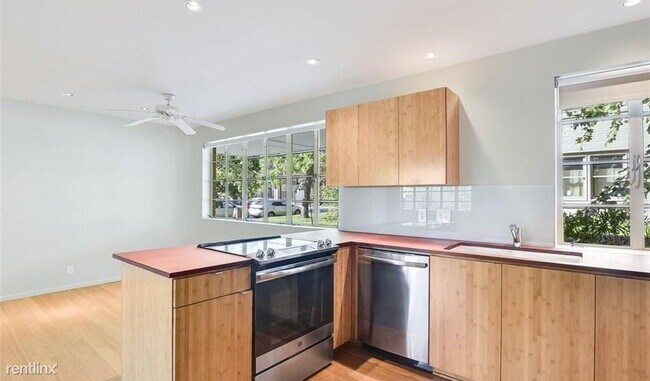 Foto del edificio - 1209 Elm St