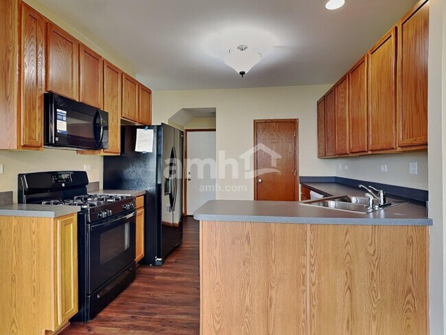 Foto del edificio - 211 Barrett Dr