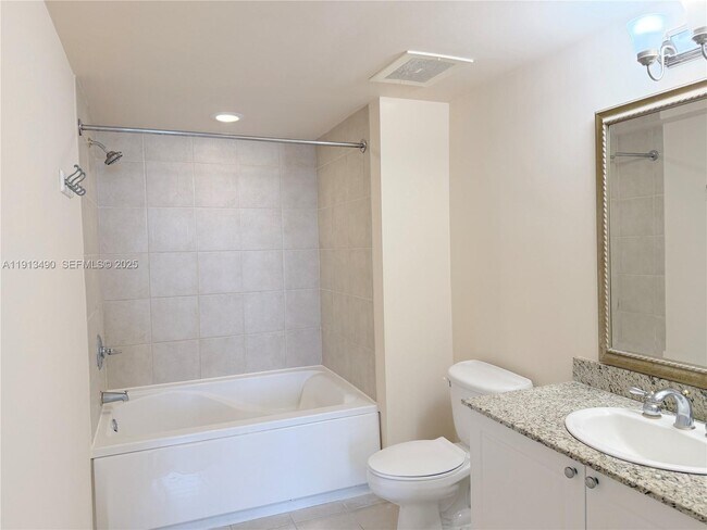 Foto del edificio - 19501 W Country Club Dr