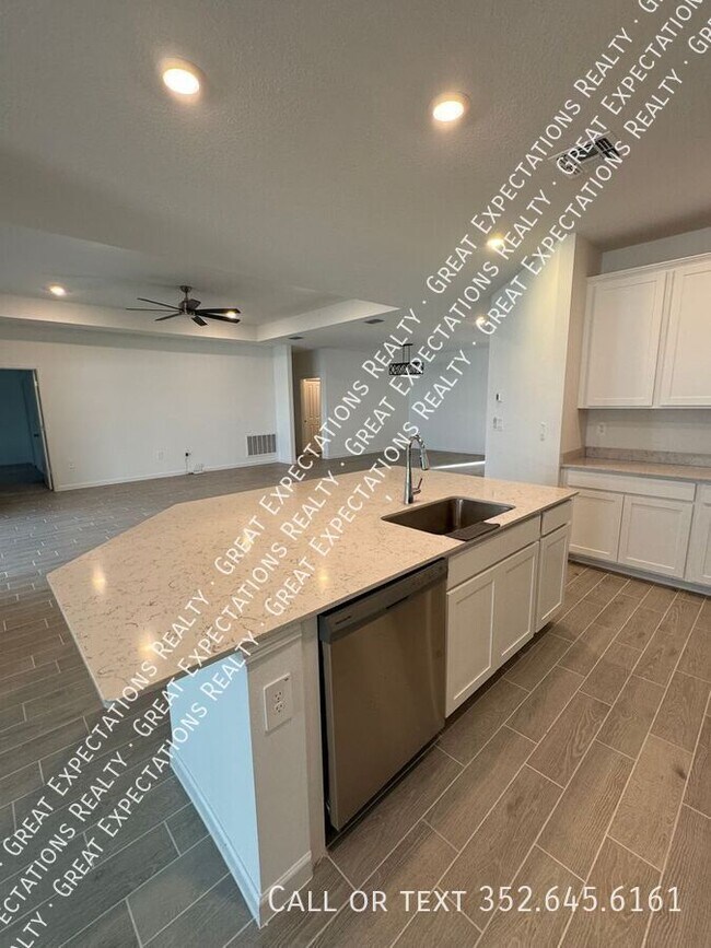 Foto del edificio - 3964 NE 33rd Ave