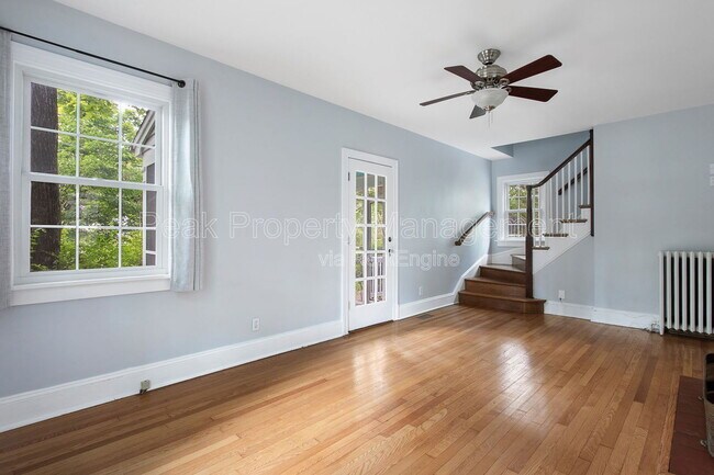 Foto del edificio - 1500 Cedar Ln