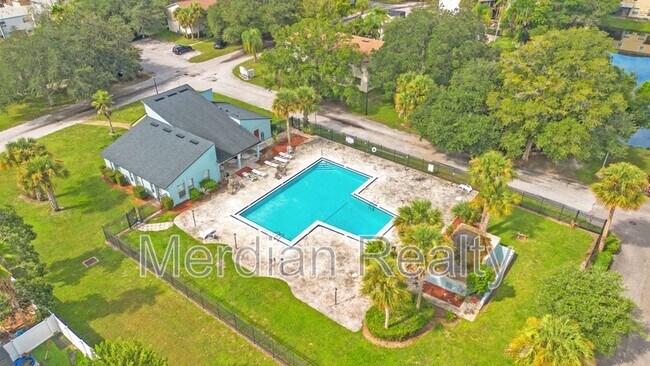 Building Photo - 3225 Oak Lawn Pl