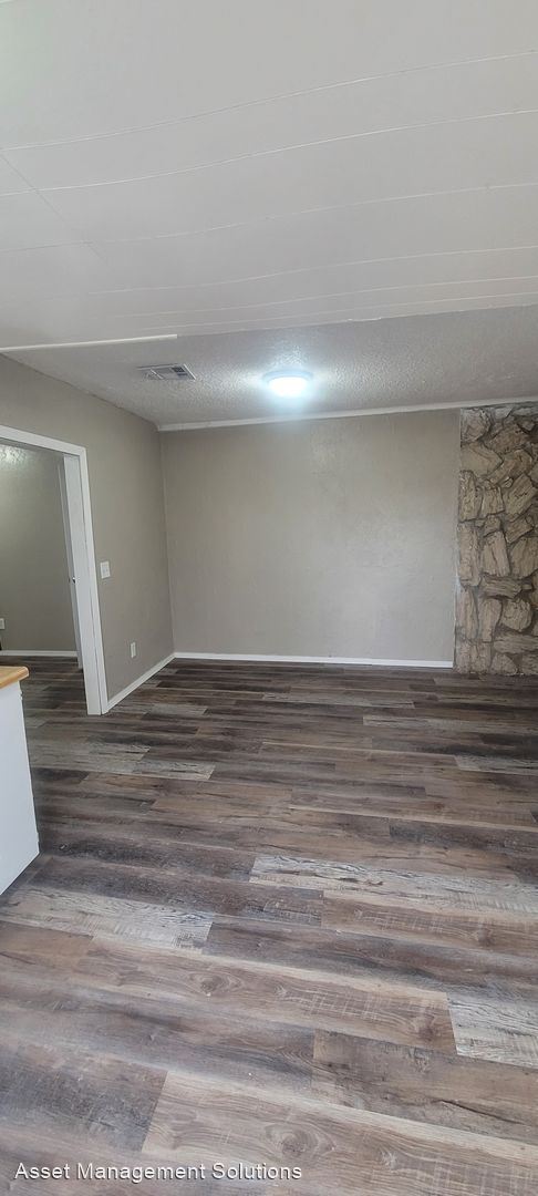 Building Photo - 5 br, 1.5 bath House - 616 NW 113th St.