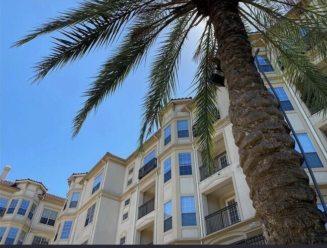 Foto del edificio - 7575 Kirby Dr