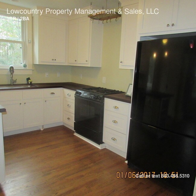 Foto del edificio - 524 Woodland Shores Rd
